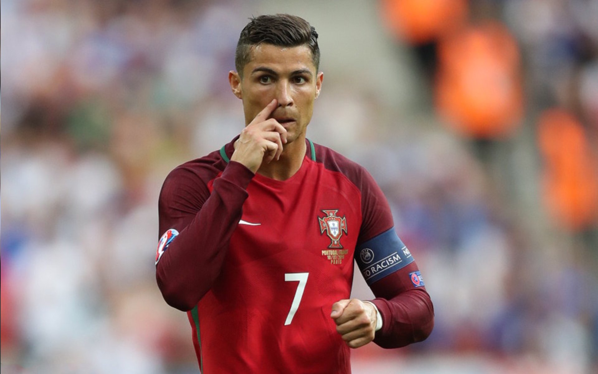 “激烈战役：球迷热血沸腾的最新精彩对决”，激烈战斗是什么意思