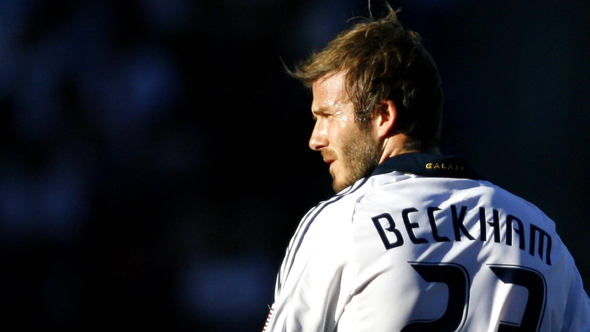 《Uzi：王者归来，再次点亮电竞世界》，uzi6年电竞